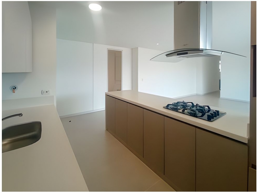 Apartamento en venta en El Poblado, Medellín · foto 5 de 10