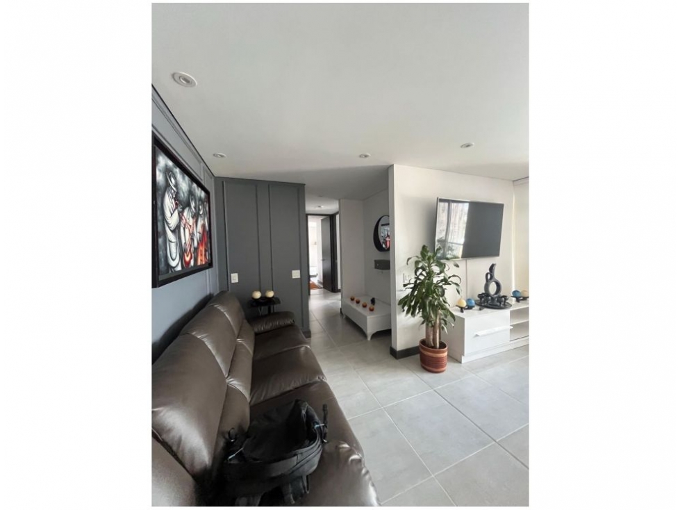 Apartamento en venta en El Poblado, Medellín · foto 3 de 24