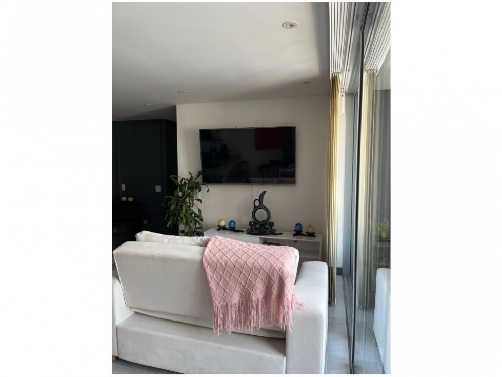 Apartamento en venta en El Poblado, Medellín · foto 7 de 24