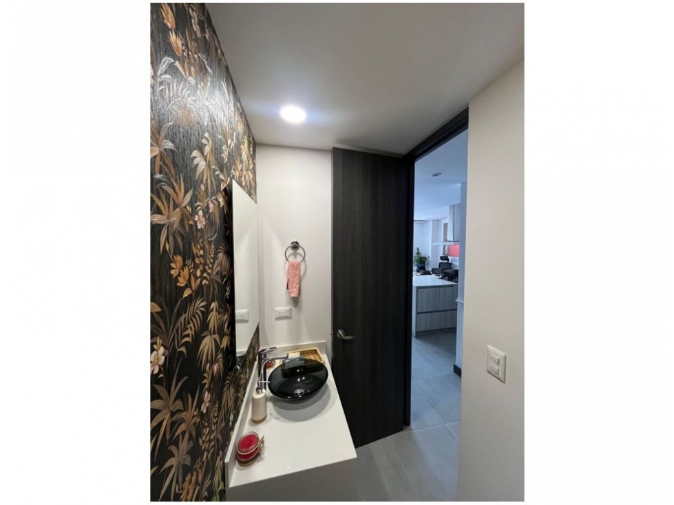 Apartamento en venta en El Poblado, Medellín · foto 18 de 24