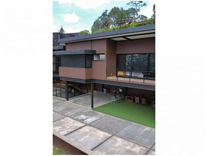 Casa de 3 alcobas en venta en El Poblado, Medellín · foto 4 de 24