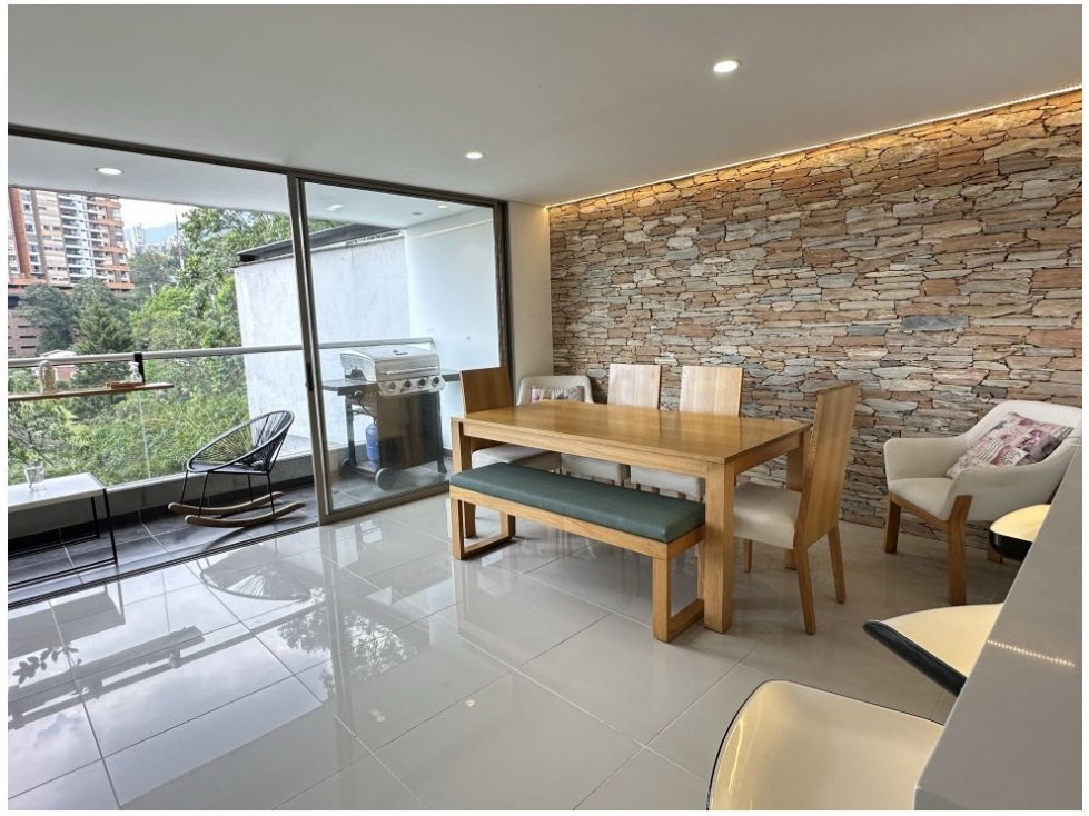 Apartamento en venta en El Esmeraldal, Envigado · foto 2 de 11
