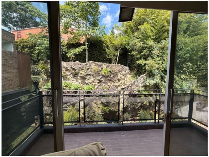 Casa de 5 alcobas en venta en Loma El Atravesado, Envigado, 345 m² · foto 8 de 24
