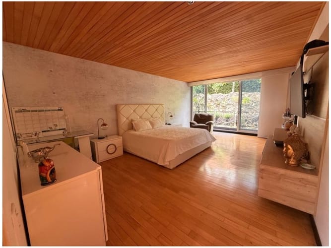 Casa de 5 alcobas en venta en Loma El Atravesado, Envigado, 345 m² · foto 10 de 24