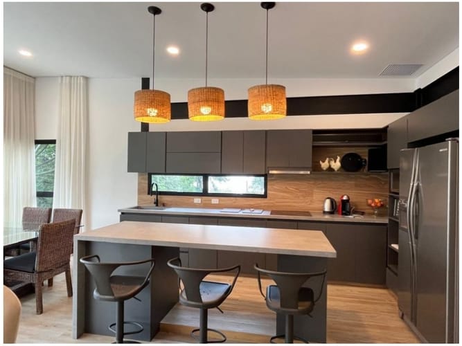 Casa de 3 alcobas en venta en El Poblado, Medellín · foto 15 de 24