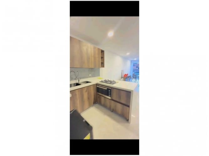 Apartamento de 2 alcobas en venta en Conquistadores, Medellín, 82 m² · foto 5 de 12