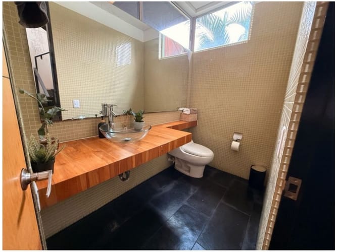 Casa de 5 alcobas en venta en Loma El Atravesado, Envigado, 345 m² · foto 14 de 24