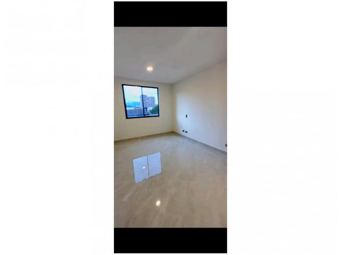 Apartamento de 2 alcobas en venta en Conquistadores, Medellín, 82 m² · foto 9 de 12