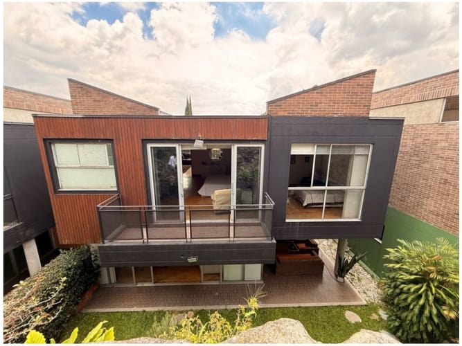 Casa de 5 alcobas en venta en Loma El Atravesado, Envigado, 345 m² · foto 18 de 24
