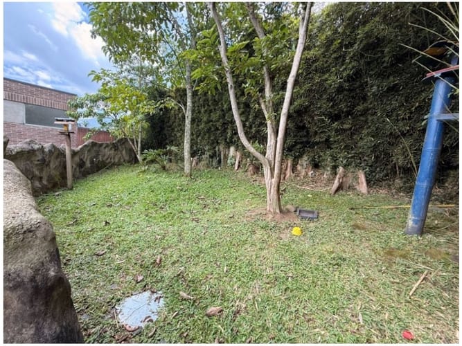 Casa de 5 alcobas en venta en Loma El Atravesado, Envigado, 345 m² · foto 19 de 24