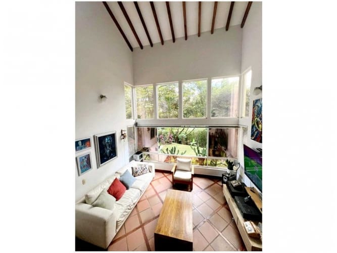 Casa de 3 alcobas en venta en El Esmeraldal, Envigado, 260 m² · foto 4 de 17