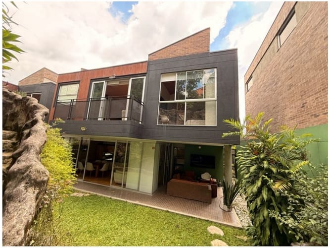 Casa de 5 alcobas en venta en Loma El Atravesado, Envigado, 345 m² · foto 20 de 24