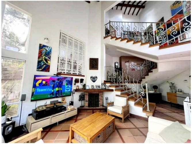 Casa de 3 alcobas en venta en El Esmeraldal, Envigado, 260 m² · foto 9 de 17