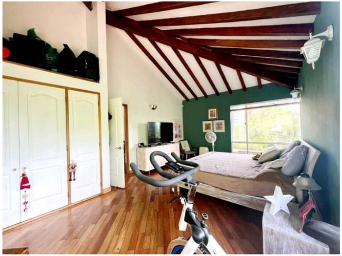 Casa de 3 alcobas en venta en El Esmeraldal, Envigado, 260 m² · foto 10 de 17