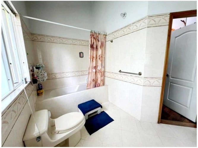 Casa de 3 alcobas en venta en El Esmeraldal, Envigado, 260 m² · foto 12 de 17