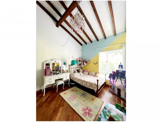 Casa de 3 alcobas en venta en El Esmeraldal, Envigado, 260 m² · foto 15 de 17