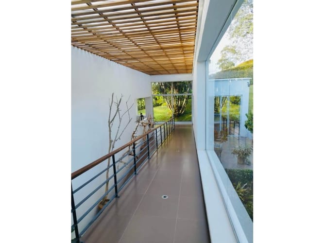 Casa de 3 alcobas en venta en Llano Grande, Rionegro, 400 m² · foto 3 de 5