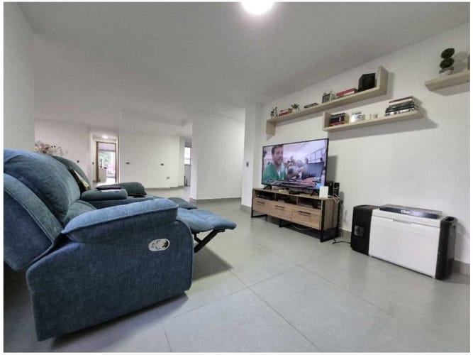 Apartamento en venta en El Poblado, Medellín · foto 8 de 17