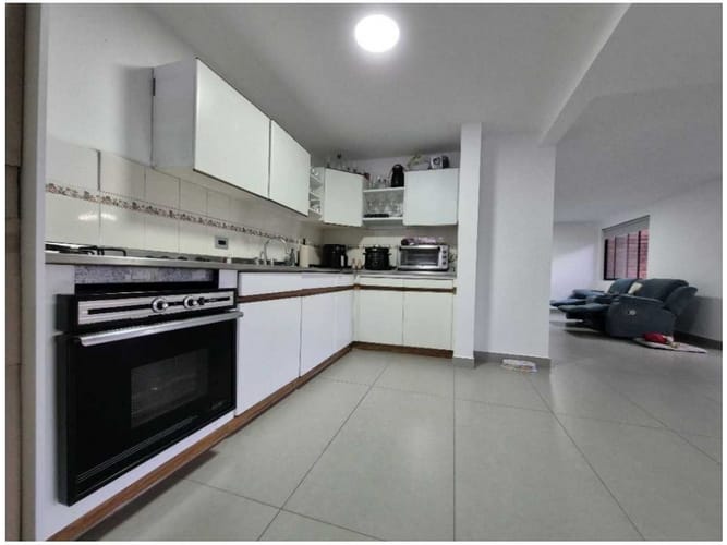 Apartamento en venta en El Poblado, Medellín · foto 9 de 17