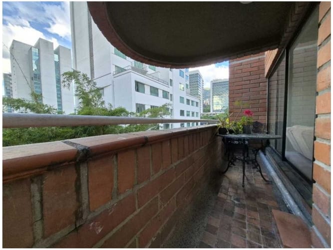 Apartamento en venta en El Poblado, Medellín · foto 10 de 17