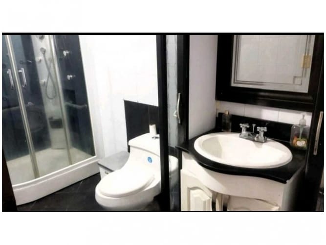 Casa de 4 alcobas en venta en La Almeria, Medellín, 221 m² · foto 8 de 10