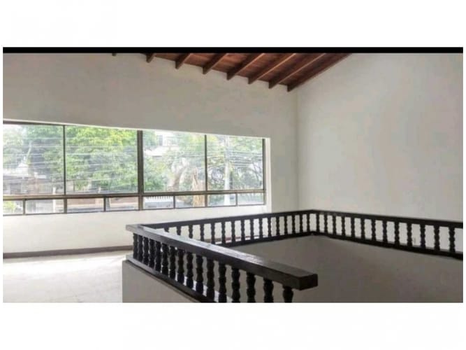 Casa de 4 alcobas en venta en La Almeria, Medellín, 221 m² · foto 10 de 10