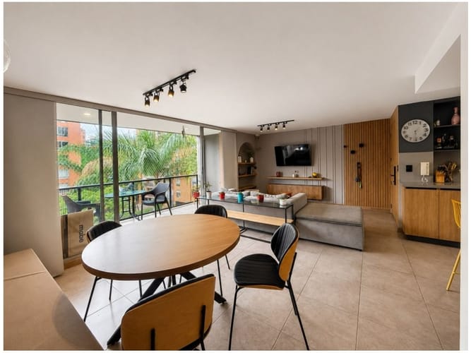 Apartamento de 3 alcobas en venta en El Poblado, Medellín, 101 m² · foto 3 de 24