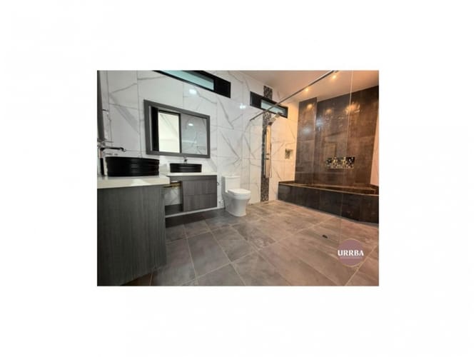 Casa de 5 alcobas en venta en La Ferreira, La Estrella, 926 m² · foto 2 de 20
