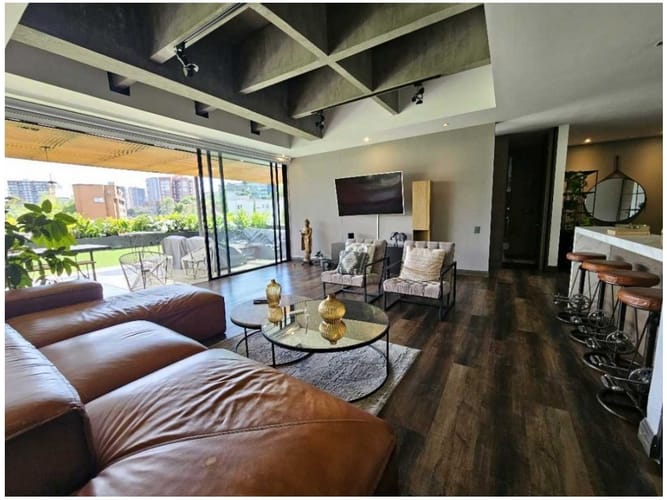 Apartamento de 2 alcobas en venta en El Poblado, Medellín, 300 m² · foto 4 de 15