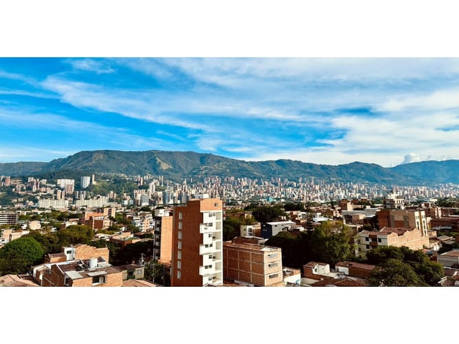 Apartamento de 3 alcobas en venta en Belén, Medellín, 140 m² · foto 12 de 19