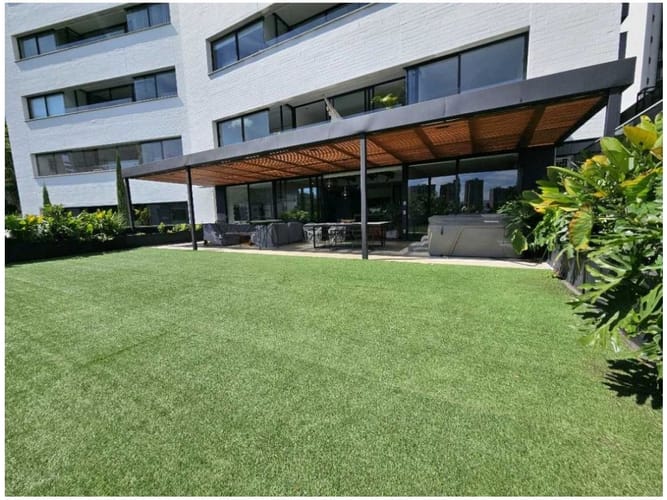Apartamento de 2 alcobas en venta en El Poblado, Medellín, 300 m² · foto 7 de 15