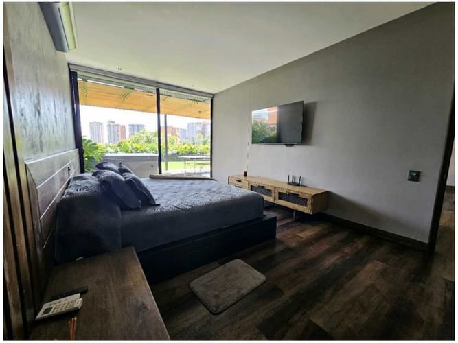 Apartamento de 2 alcobas en venta en El Poblado, Medellín, 300 m² · foto 12 de 15