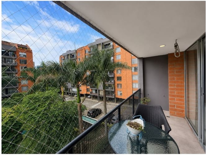 Apartamento de 3 alcobas en venta en El Poblado, Medellín, 101 m² · foto 15 de 24