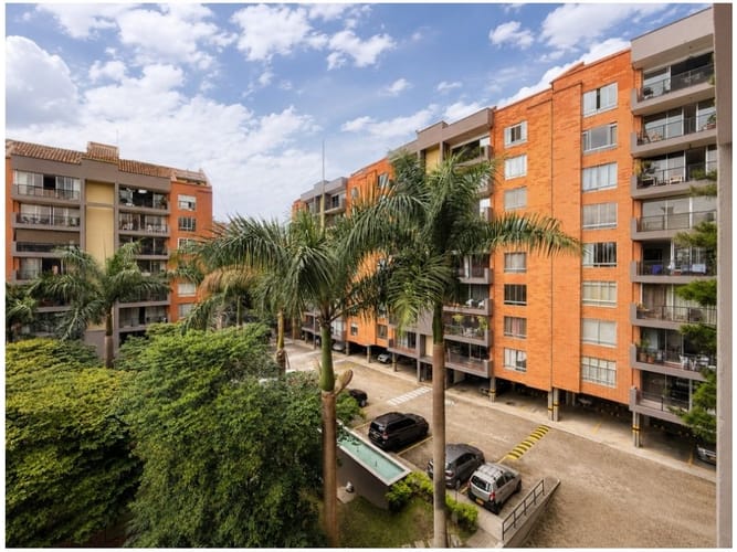 Apartamento de 3 alcobas en venta en El Poblado, Medellín, 101 m² · foto 18 de 24