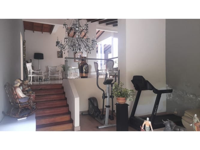 Casa de 4 alcobas en venta en El Castillo, Medellín, 300 m² · foto 5 de 5