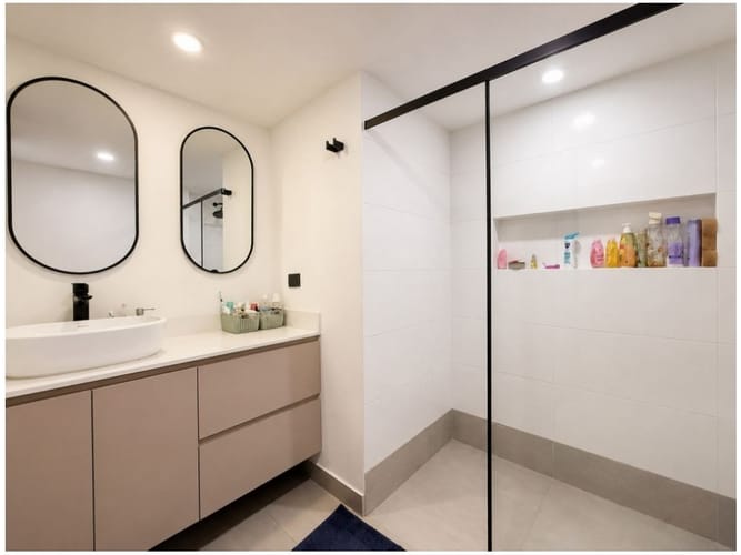 Apartamento de 3 alcobas en venta en El Poblado, Medellín, 101 m² · foto 21 de 24
