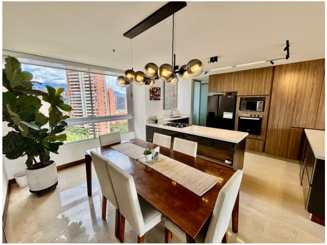 Apartamento de 3 alcobas en venta en Los Balsos, Medellín, 198 m² · foto 4 de 24