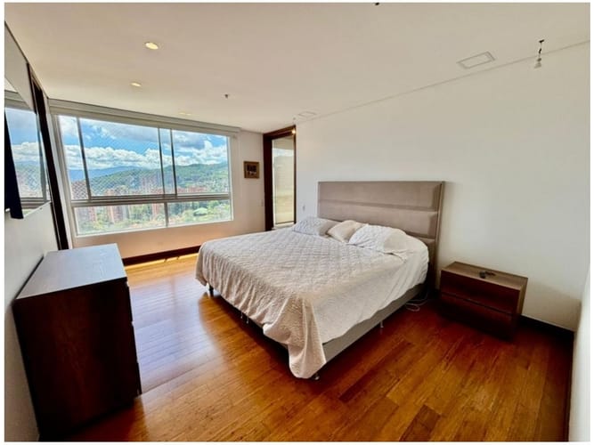 Apartamento de 3 alcobas en venta en Los Balsos, Medellín, 198 m² · foto 9 de 24