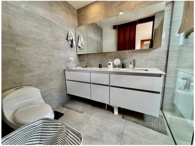 Apartamento de 3 alcobas en venta en Los Balsos, Medellín, 198 m² · foto 11 de 24
