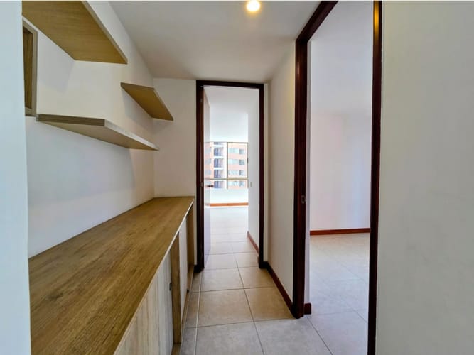 Apartamento de 2 alcobas en venta en El Poblado, Medellín, 130 m² · foto 8 de 24