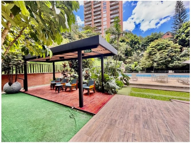 Apartamento de 3 alcobas en venta en Los Balsos, Medellín, 198 m² · foto 18 de 24