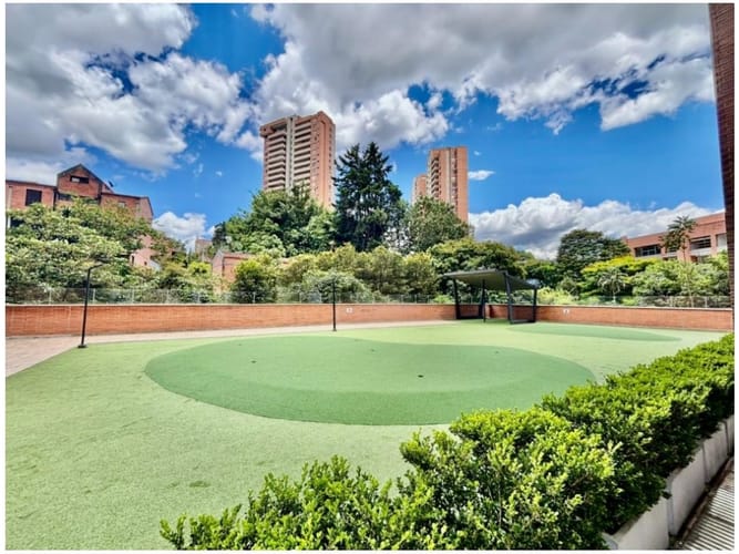 Apartamento de 3 alcobas en venta en Los Balsos, Medellín, 198 m² · foto 19 de 24