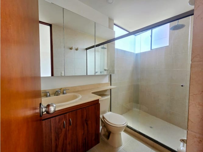 Apartamento de 2 alcobas en venta en El Poblado, Medellín, 130 m² · foto 11 de 24