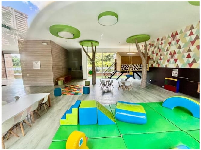 Apartamento de 3 alcobas en venta en Los Balsos, Medellín, 198 m² · foto 21 de 24