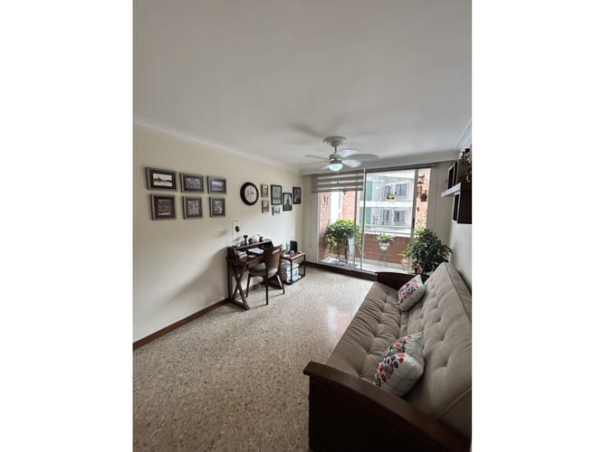 Apartamento en venta en Laureles, Medellín · foto 4 de 5