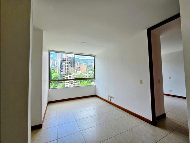 Apartamento de 2 alcobas en venta en El Poblado, Medellín, 130 m² · foto 13 de 24