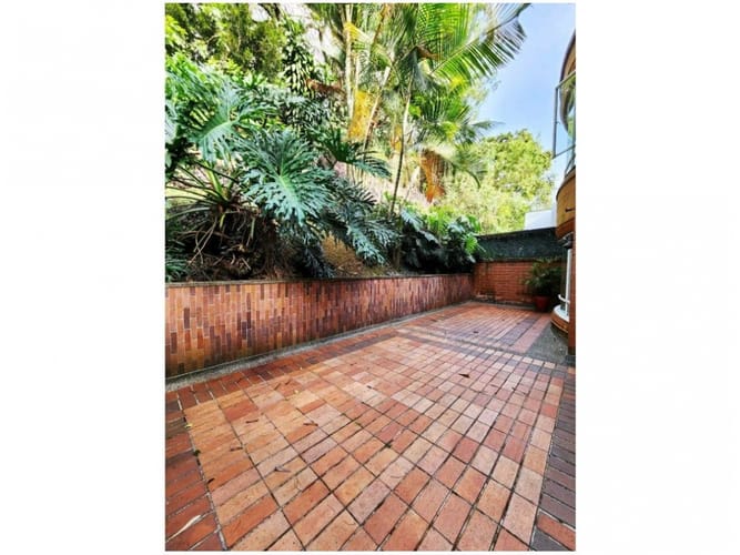 Casa de 4 alcobas en venta en El Poblado, Medellín, 286 m² · foto 5 de 17