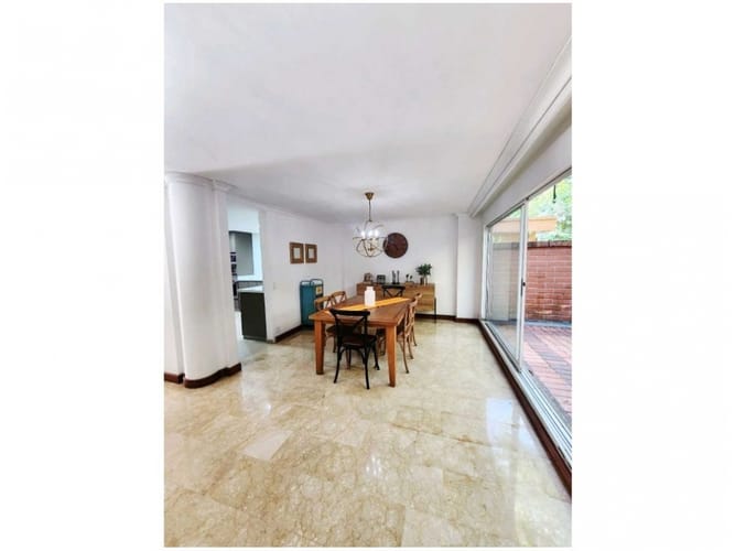 Casa de 4 alcobas en venta en El Poblado, Medellín, 286 m² · foto 7 de 17