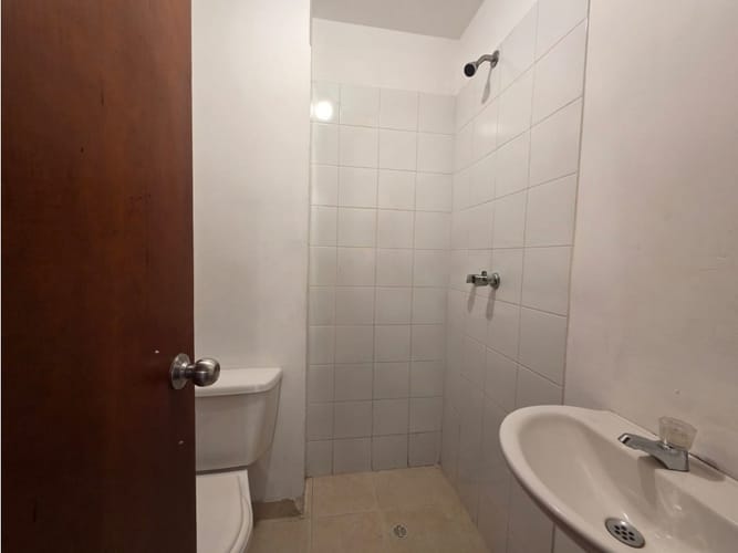 Apartamento de 2 alcobas en venta en El Poblado, Medellín, 130 m² · foto 22 de 24