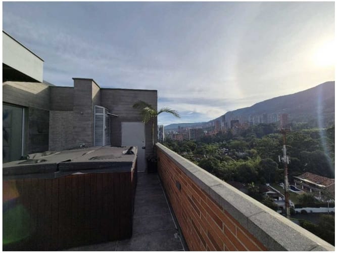 Apartamento de 3 alcobas en venta en Urbanización Las Cumbres, Envigado, 168 m² · foto 4 de 24
